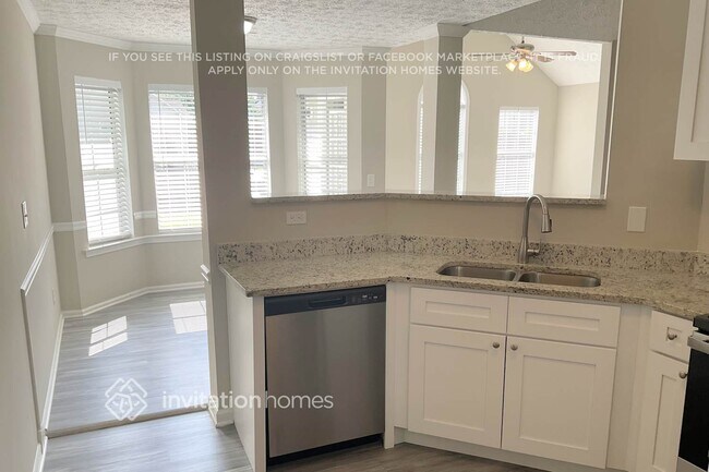 Foto del edificio - 5170 Towne Park Dr