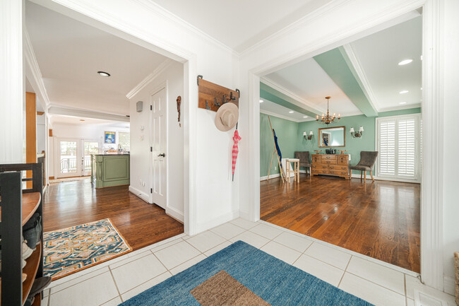 Foto del edificio - 7304 Haymarket Ln