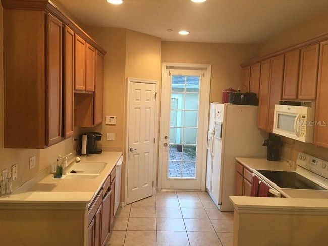 Foto del edificio - 9735 Fenrose Terrace