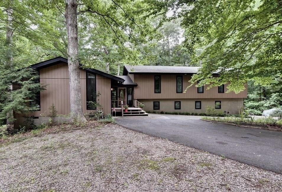 Primary Photo - 304 Hempstead Rd
