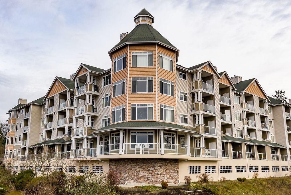 Primary Photo - Pinnacle on Lake Washington