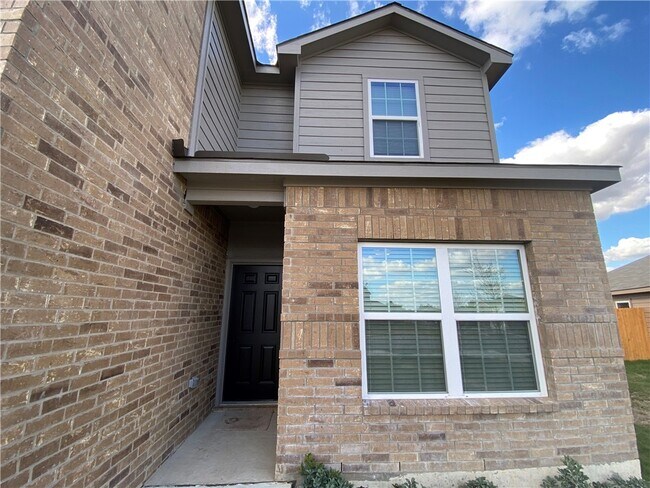 Building Photo - 105 Brunswick Ln