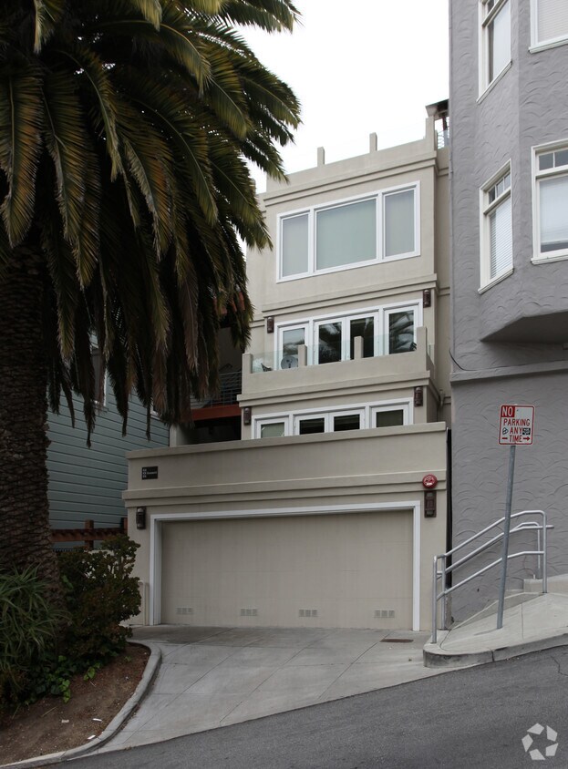 Primary Photo - 52 Telegraph Pl