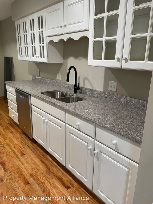 Building Photo - 3 br, 2 bath House - 288 Summerhaven Drive