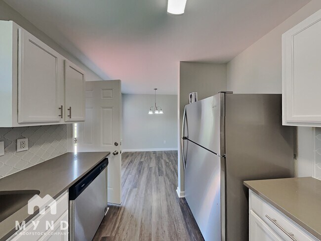 Foto del edificio - 6039 Mary Blair Ln