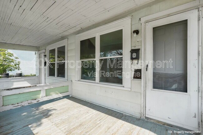 Building Photo - 334 Lechner Ave