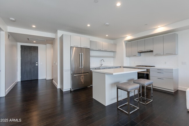 Building Photo - 4422 N 75th St