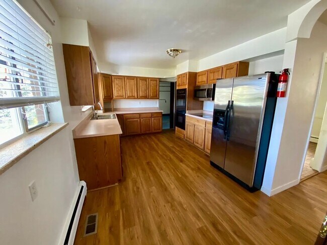 Foto del edificio - 5290 W Plymouth Dr