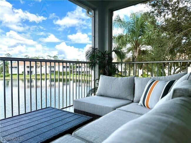 Foto del edificio - 6325 Wilshire Pines Cir