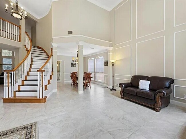 Foto del edificio - 10700 Hastings Ln
