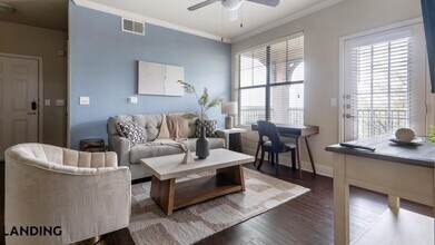 Building Photo - 7500 I-35