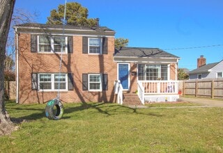 Building Photo - 846 Thames Dr