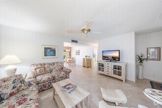 Building Photo - 788 Park Shore Dr