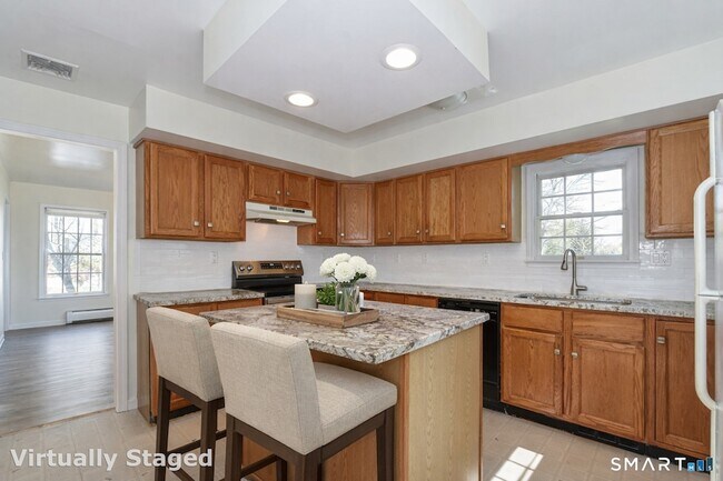 Foto del edificio - 5 Moody Ave