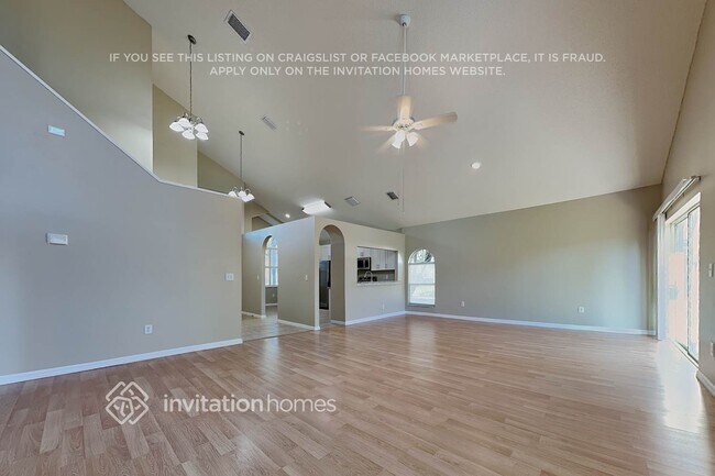 Foto del edificio - 27439 Breakers Dr