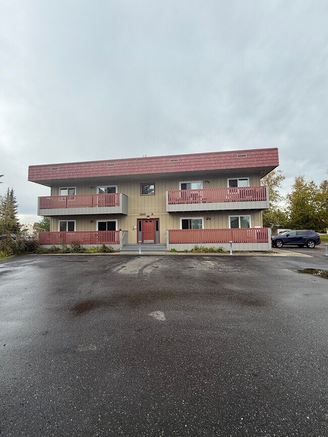 Building Photo - 1600 Washington Dr