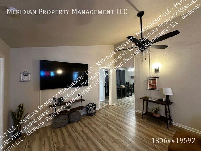 Building Photo - Spacious Four bedroom home