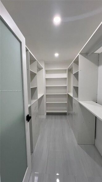 Foto del edificio - 9686 Fontainebleau Blvd