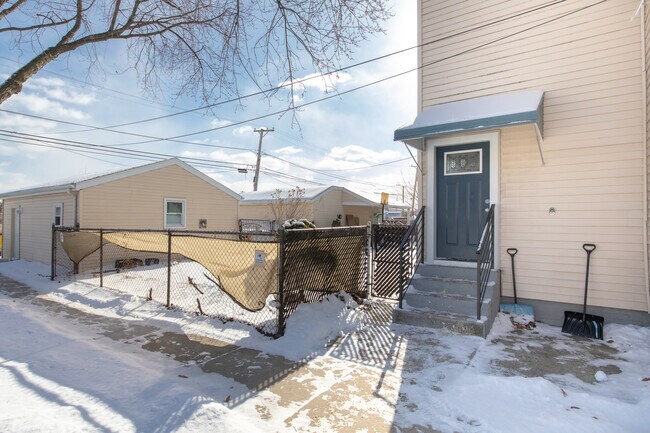 Foto del edificio - 4055 Prairie Ave