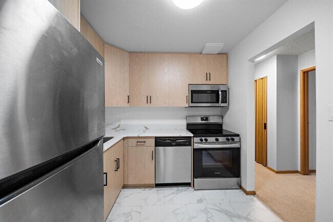 Photo du bâtiment - 176 Mountain Ave