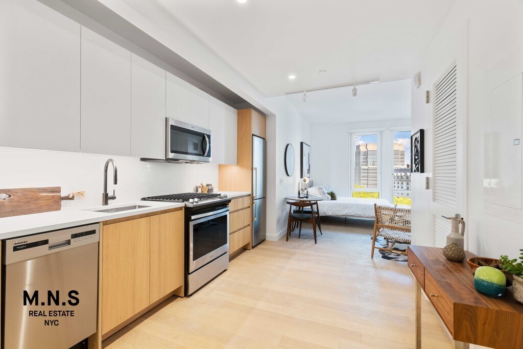 200 Montague St Unit 11E, Brooklyn, NY 11201 Room for Rent in