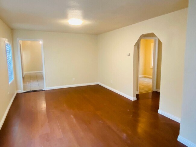 Building Photo - 4116 34th St