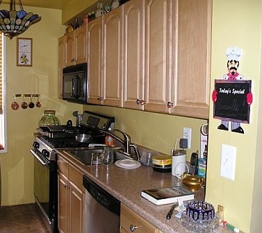 Kitchen - 340 Webster Ave