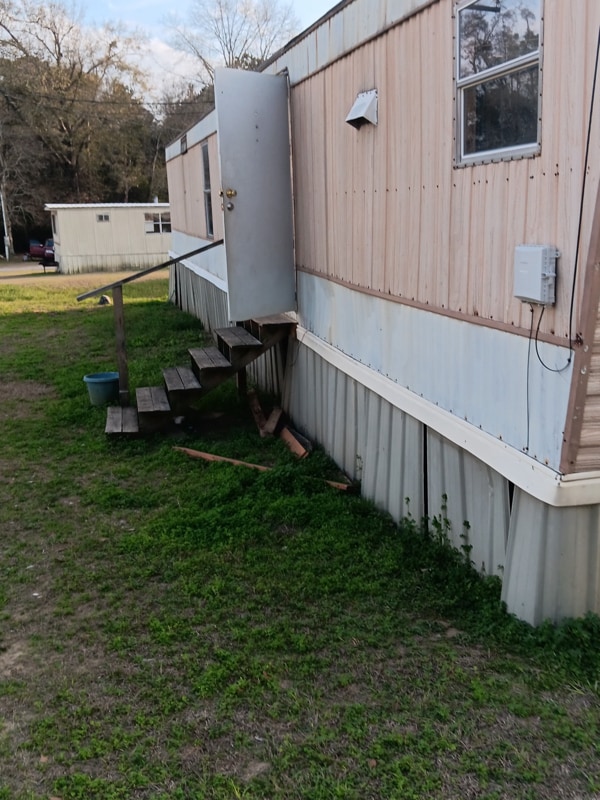 Building Photo - 100 Lunsford Cir