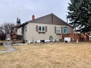 Building Photo - 301 W 2nd Ave