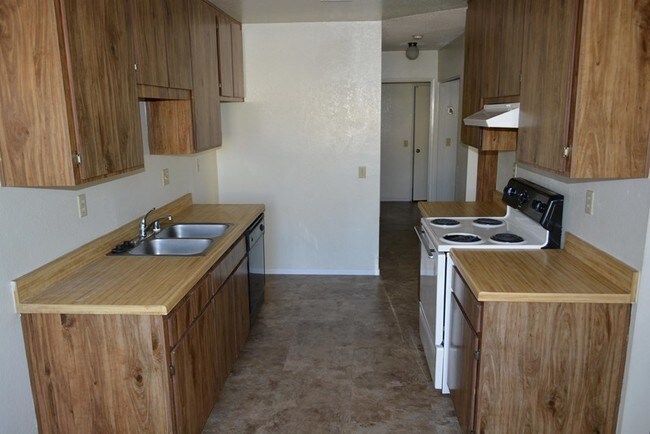 Foto del edificio - 800 S Anza St