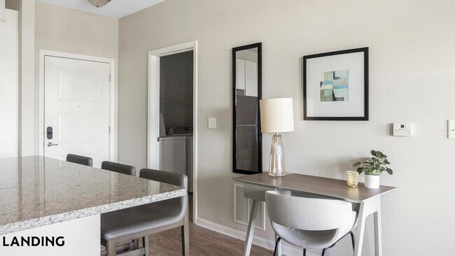 Building Photo - 2300 Tapestry Park Dr
