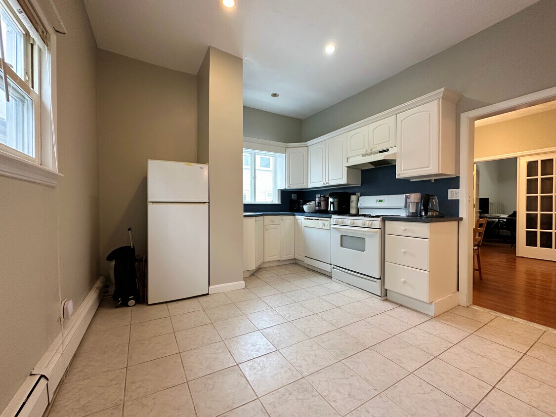 23 Park St Unit 2, Malden, MA 02148 Condo for Rent in Malden, MA