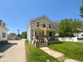 Building Photo - 517 N Ashland Ave