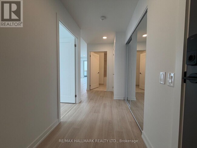 Photo du bâtiment - 9763 Markham Rd
