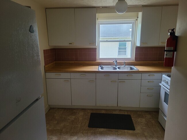 kitchen - 867 McClain Rd