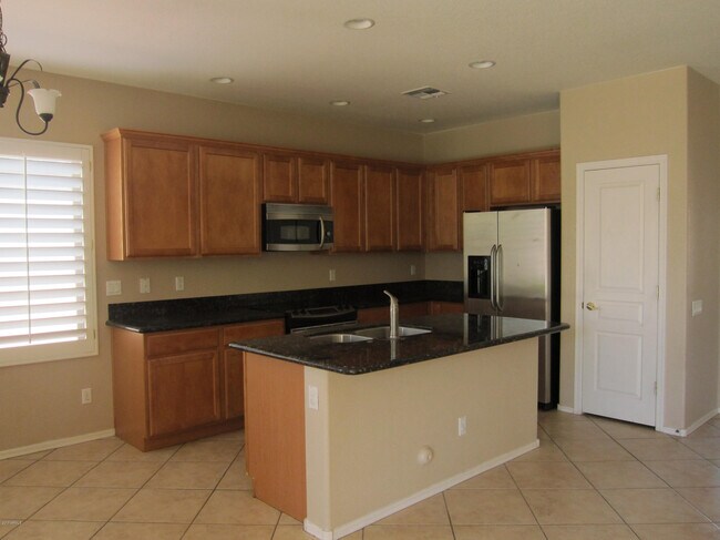 Building Photo - 891 E Indian Wells Pl