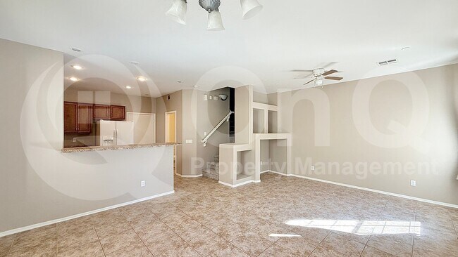 Foto del edificio - 6710 E University Dr