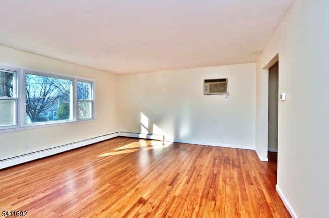 Building Photo - 118 Lexington Ave