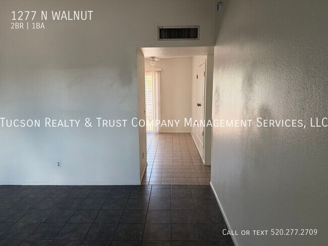 Foto del edificio - 1277 N Walnut Blvd
