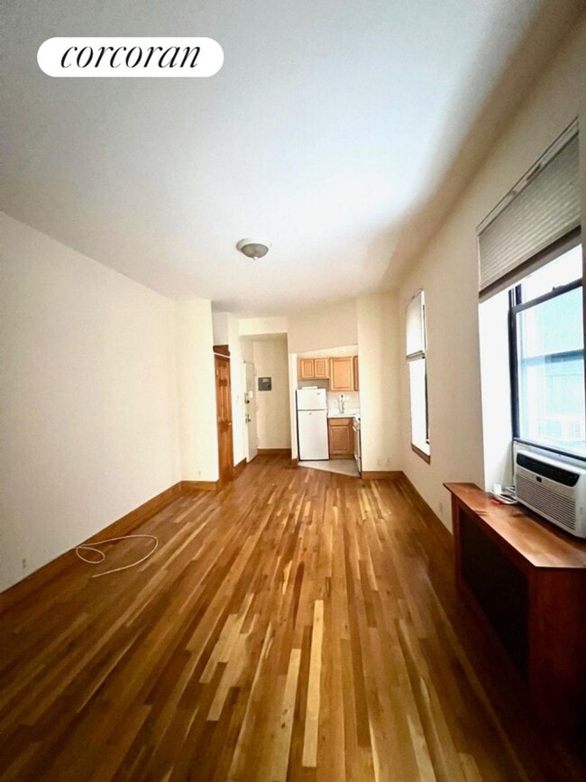 Building Photo - 167 W 80th St