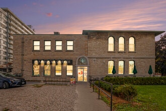 Building Photo - 329 Johnson St