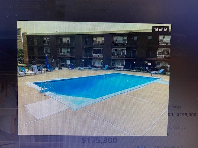 Pool - 9630 W Higgins Rd