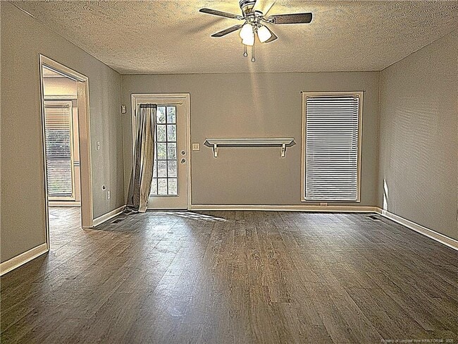 Building Photo - 7132 Old Castle Dr