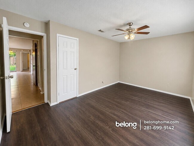 Foto del edificio - 3108 Trembling Creek Cir
