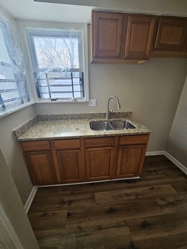 Foto del edificio - 16202 Cloverside Ave