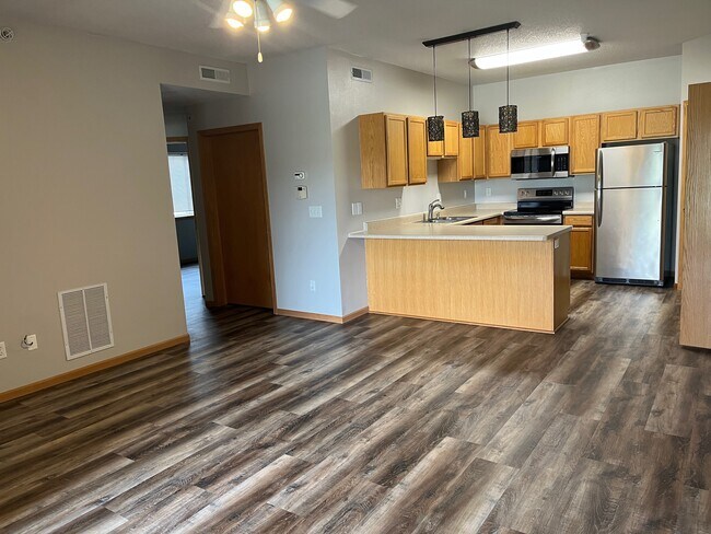 Foto del edificio - 560 N Kansas Ave