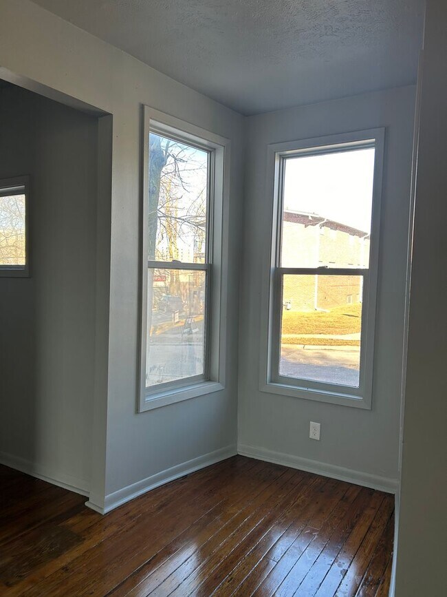 Foto del edificio - 4411 Davenport St