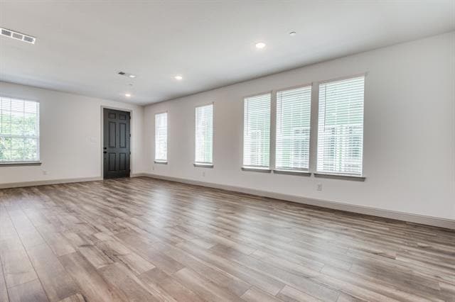 Foto del edificio - 8913 Swallowtail St