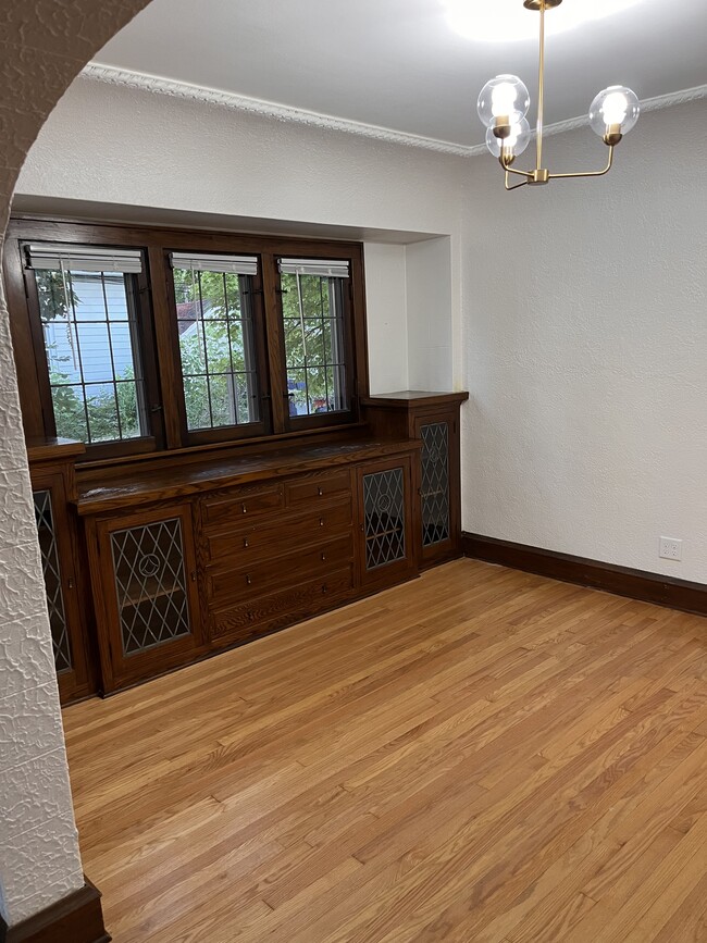 Dining room - 2831 N 60th St