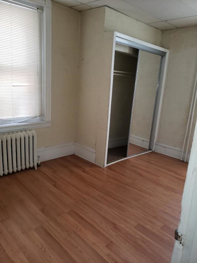 Foto del edificio - 4912 Warrington Ave